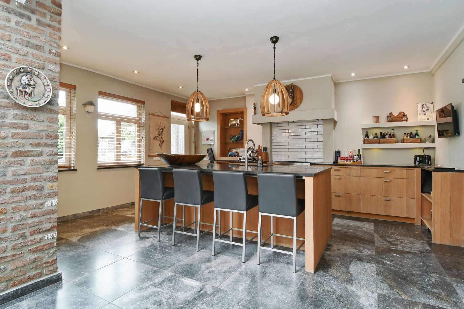 Maasheuvel 24 image 1