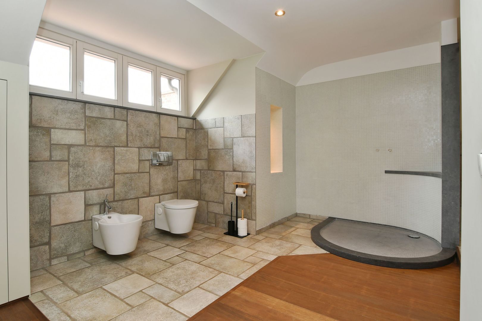 Maasheuvel 24 image 1