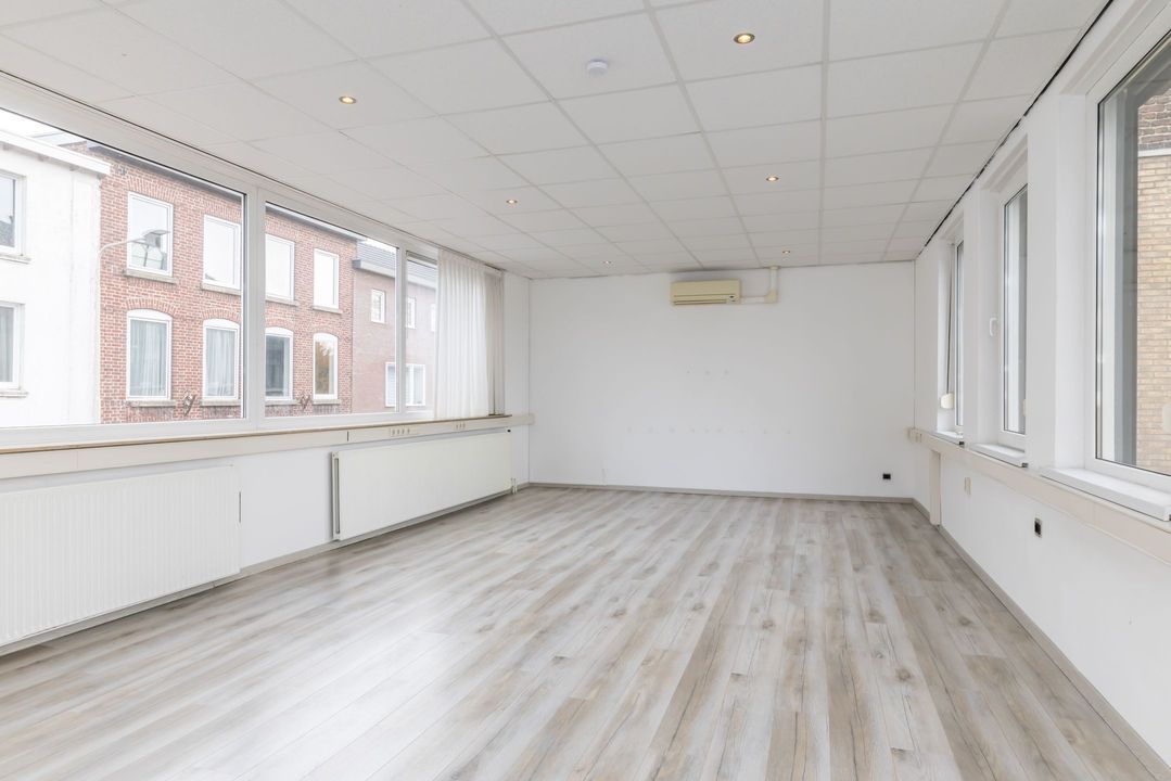 Schaesbergerstraat 75 A image thumbs 1