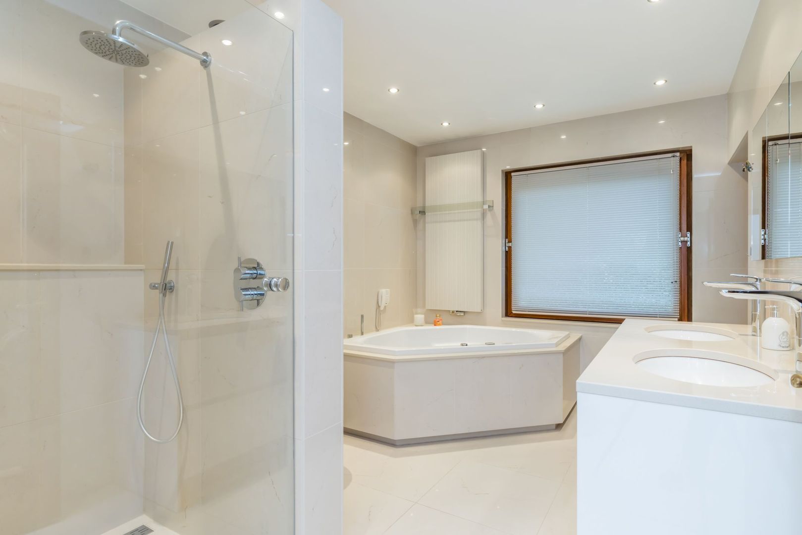 Vlekkenkamp 20 image 1