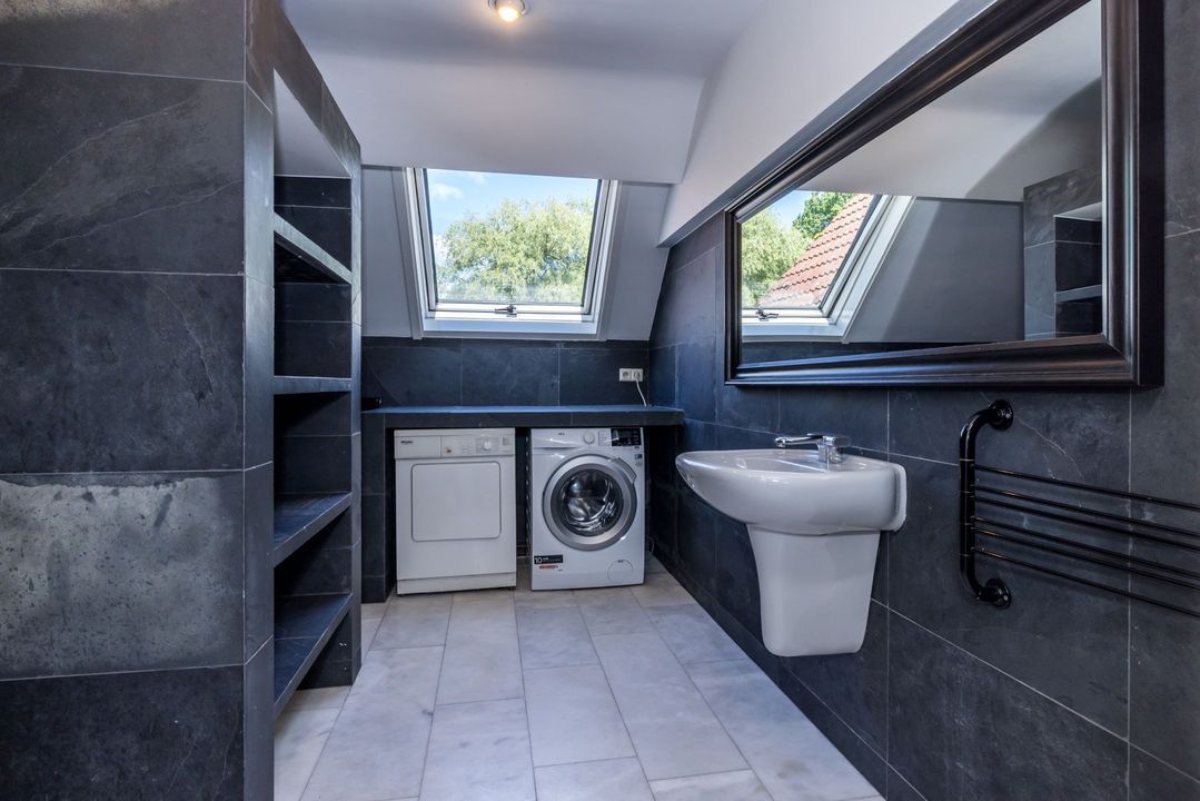 Ruscher 1 image thumbs 1