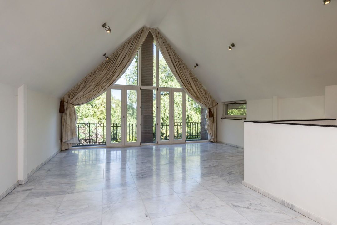 Ruscher 1 image thumbs 1