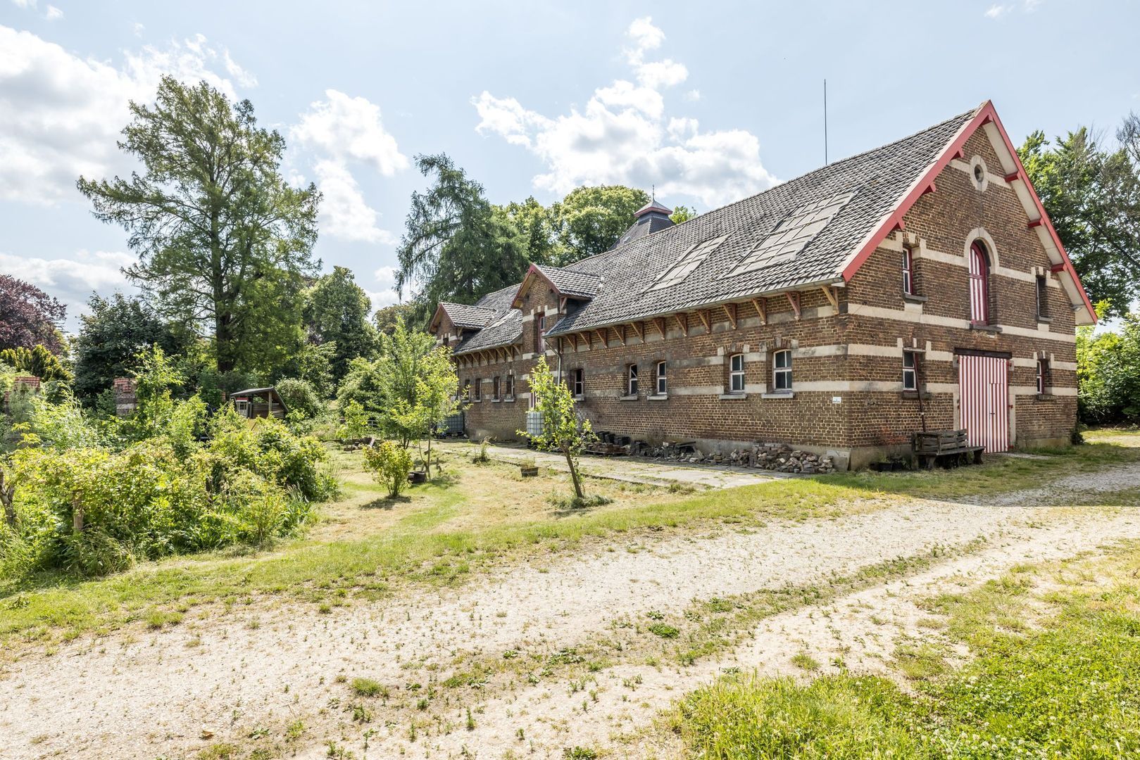 Imstenrade 2 image 1