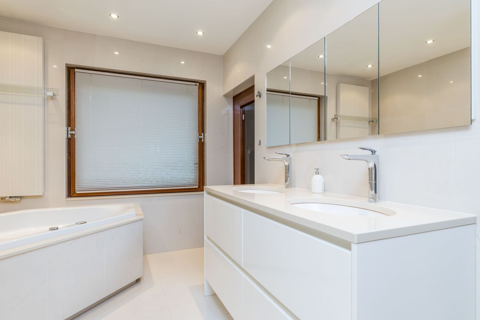 Vlekkenkamp 20 image 1