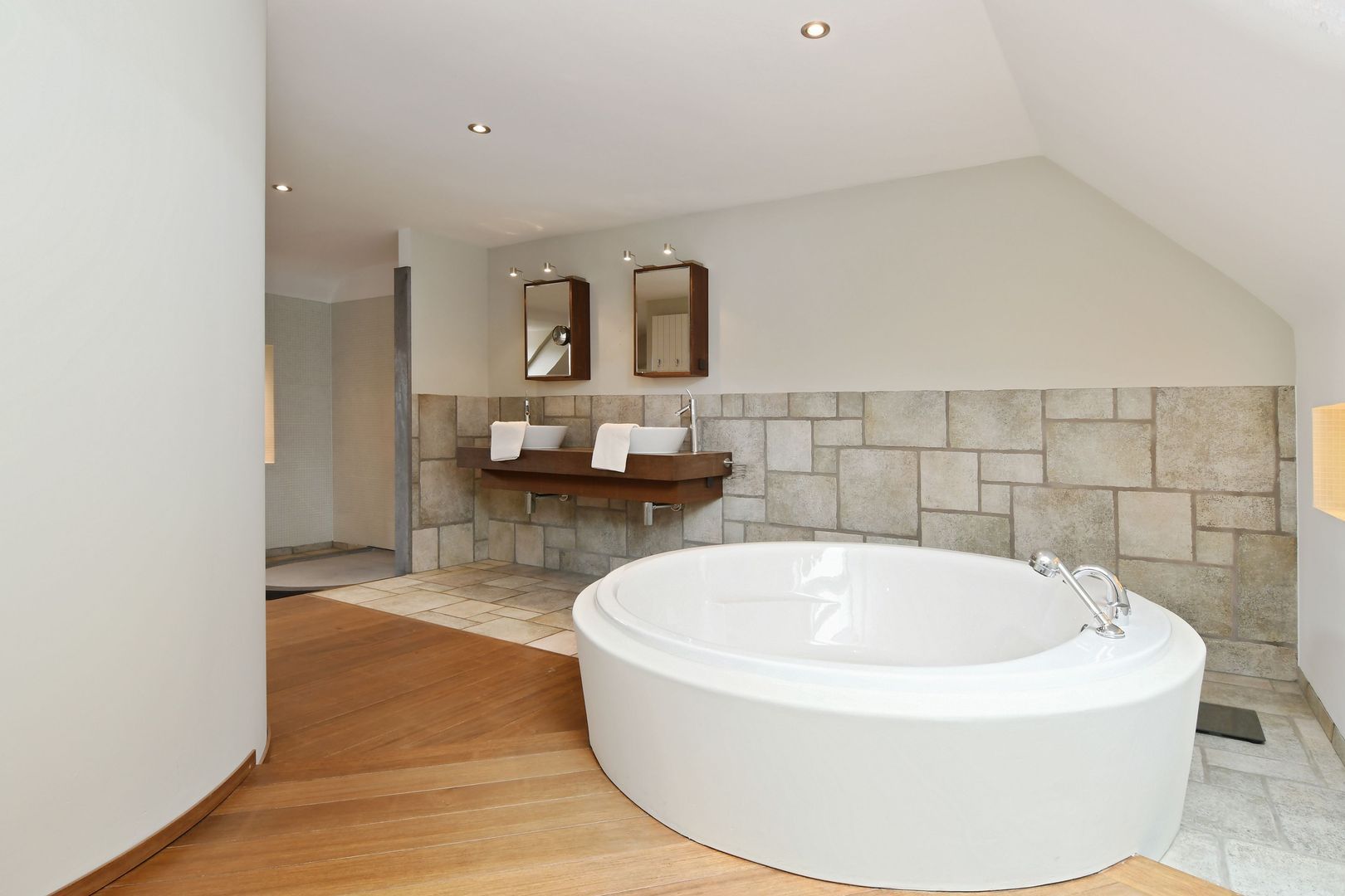 Maasheuvel 24 image 1