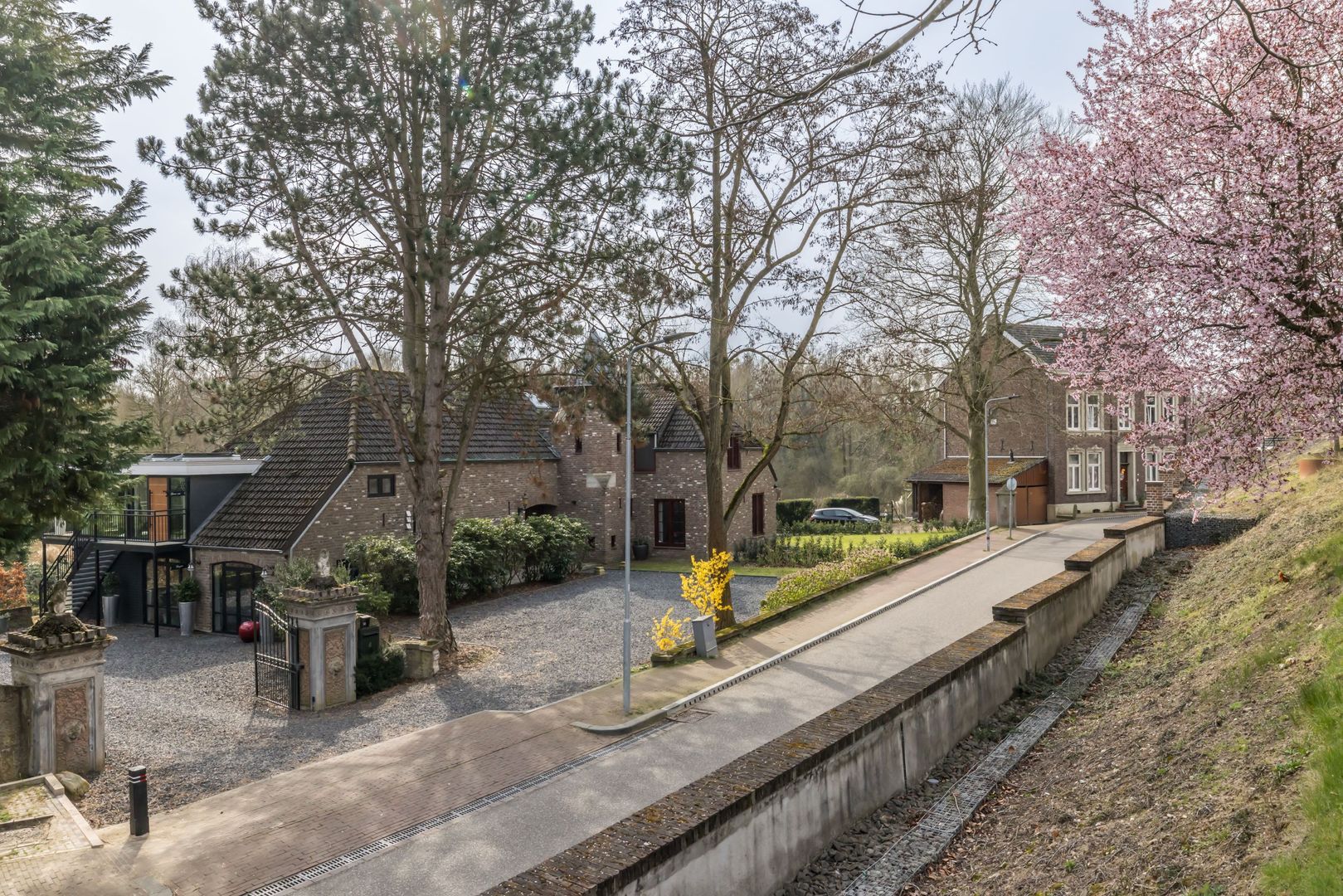 Achter de Kerk 4 image 1