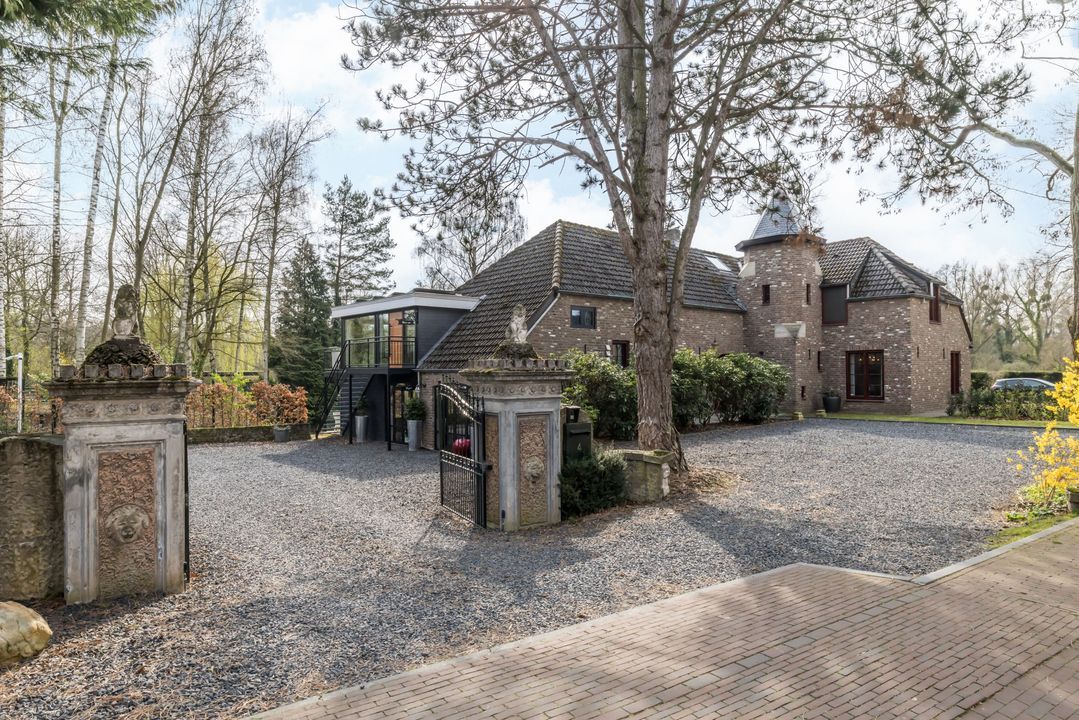 Achter de Kerk 4, Schinnen