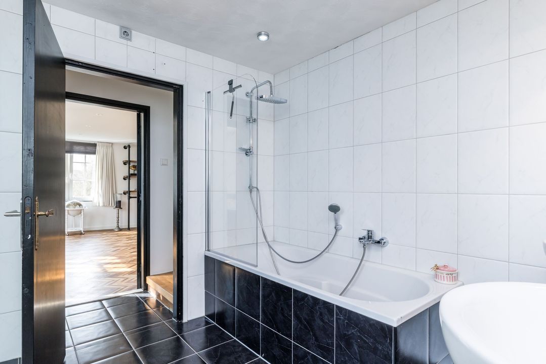 Achter de Kerk 4 image thumbs 1