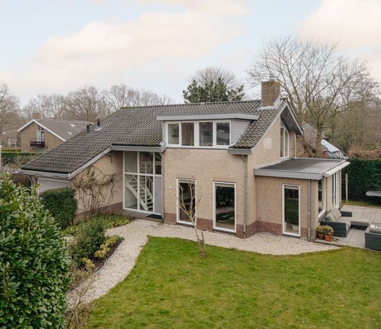 Lage Weidtje 8, Bergen (nh)