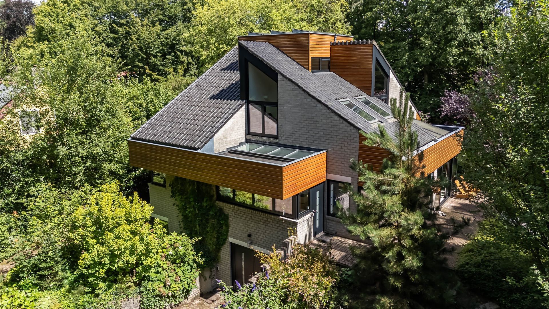 van Mentadalaan 21, Rolde foto-5