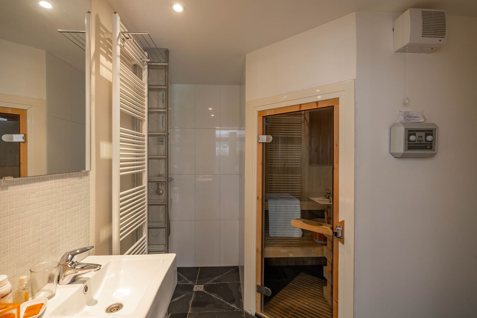 Tynaarlosestraat 68, Vries foto-24