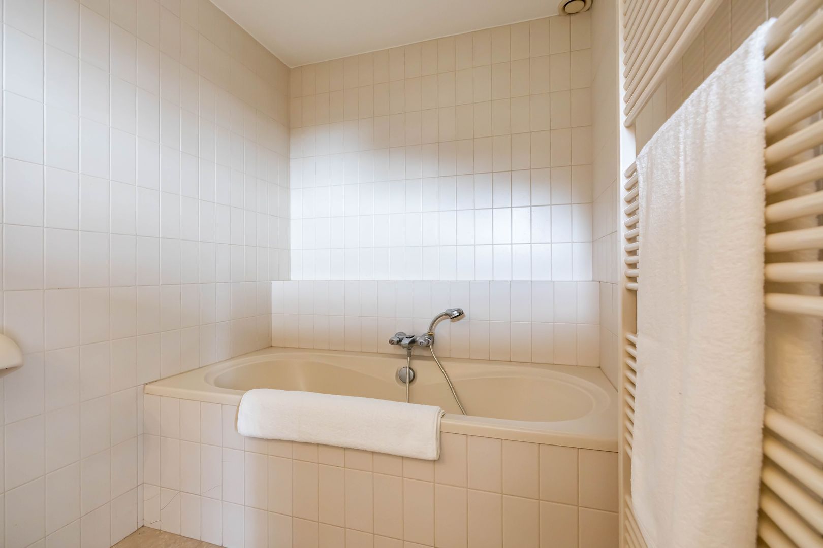 Etstoel 23, Rolde foto-43