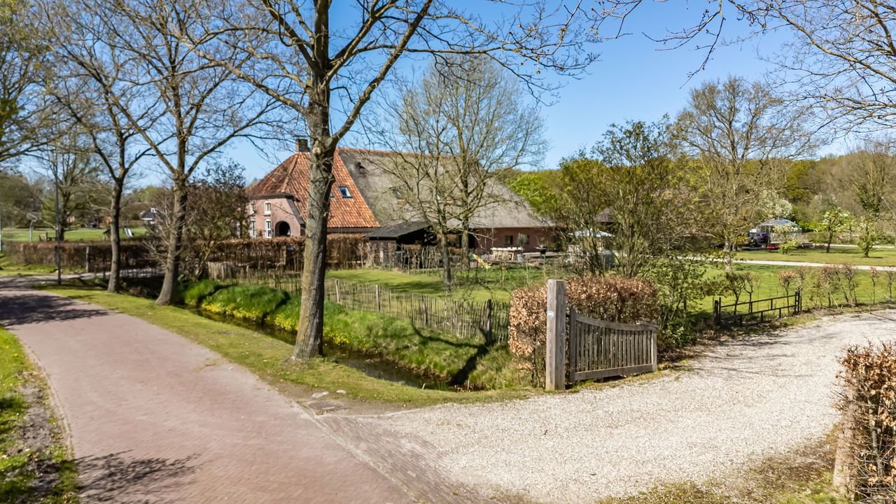 Centrum 8, Lieveren foto-2