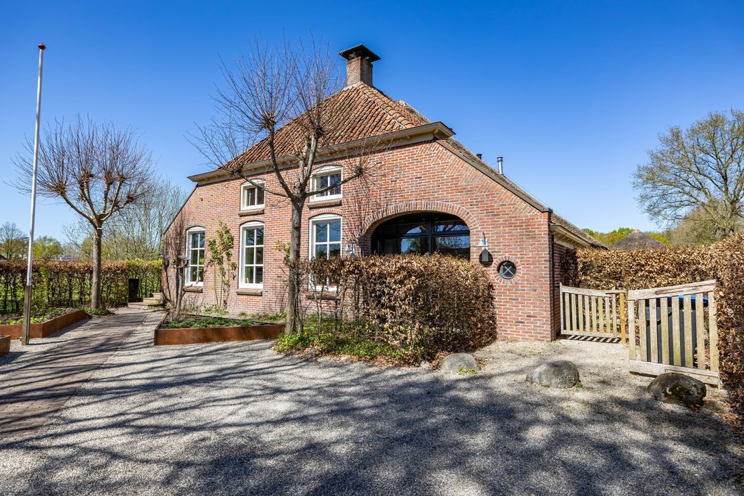 Centrum 8, Lieveren foto-3