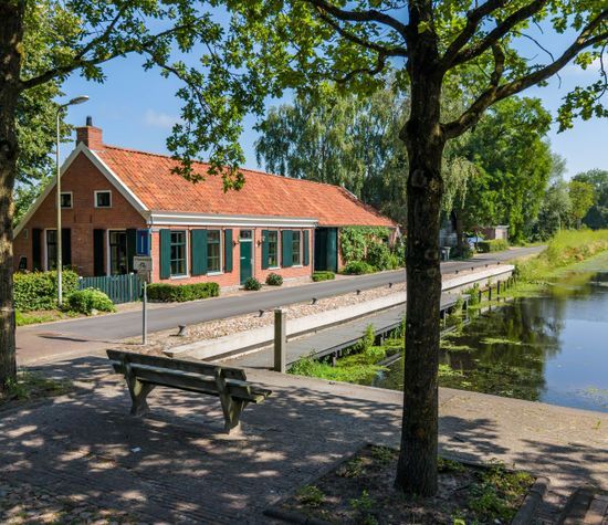 Meester Koolweg 2, Noordlaren