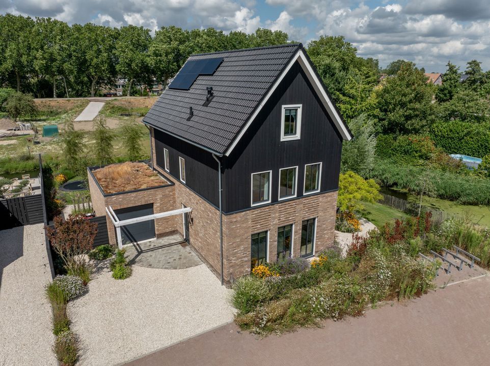 E. Hamburgerstraat 21, Heinenoord foto-2