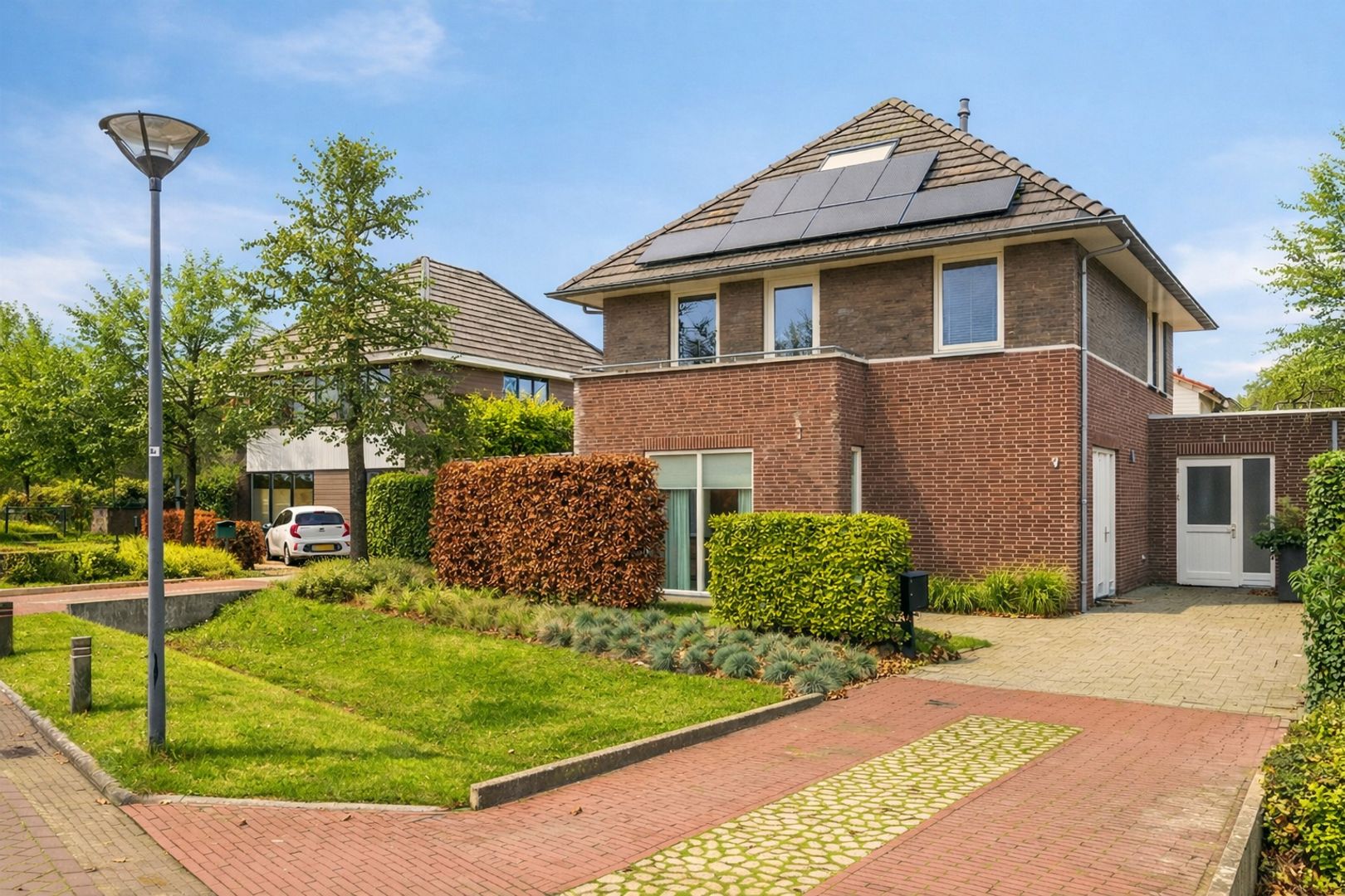 Ravensteinlaan 7, Roosendaal foto-0