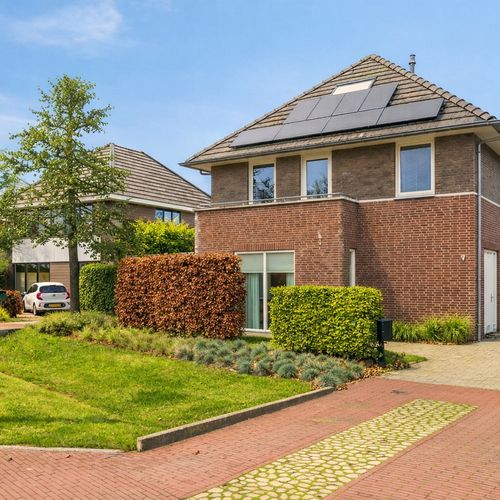 Ravensteinlaan 7, Roosendaal foto-1