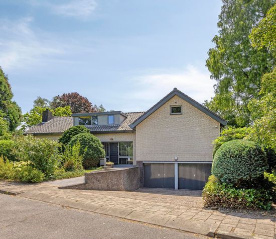 Brucknerlaan 23, Roosendaal