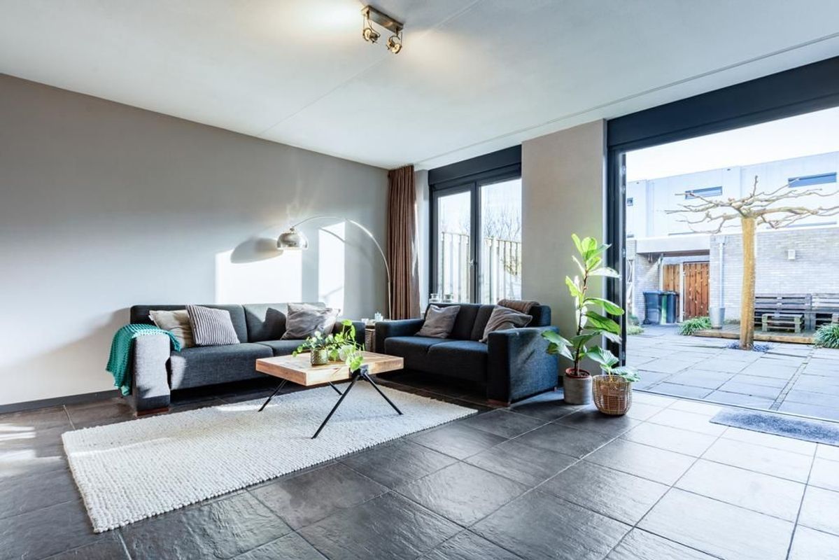 Johanna Naberstraat 18 Photo Blur 9