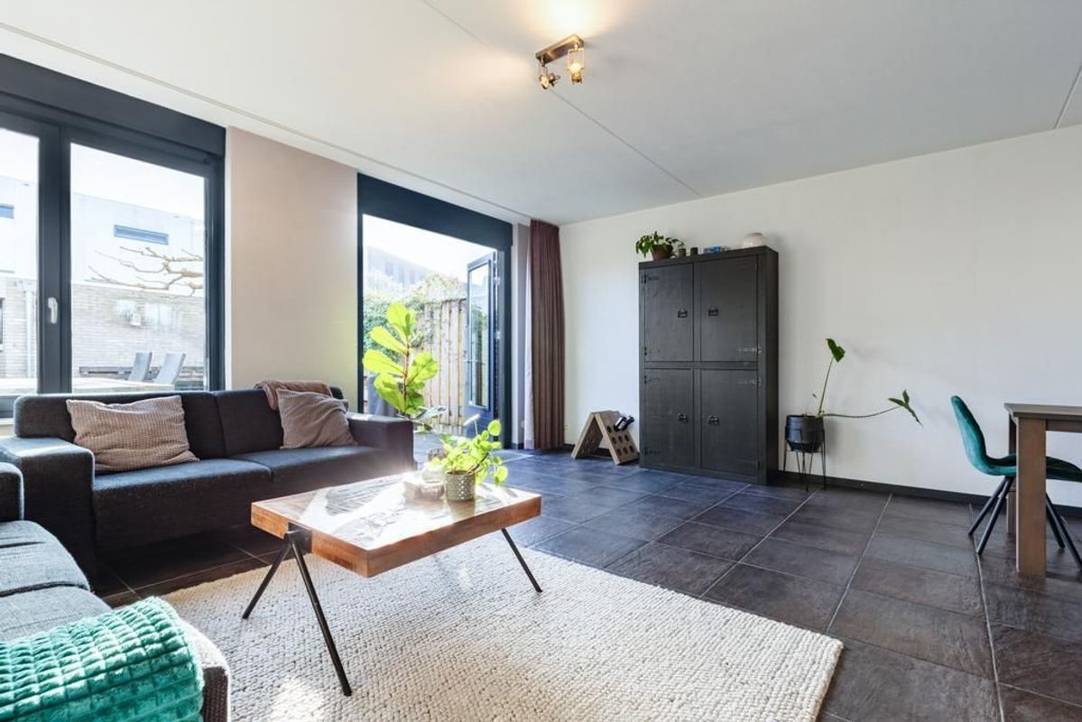 Johanna Naberstraat 18 Photo Blur 6
