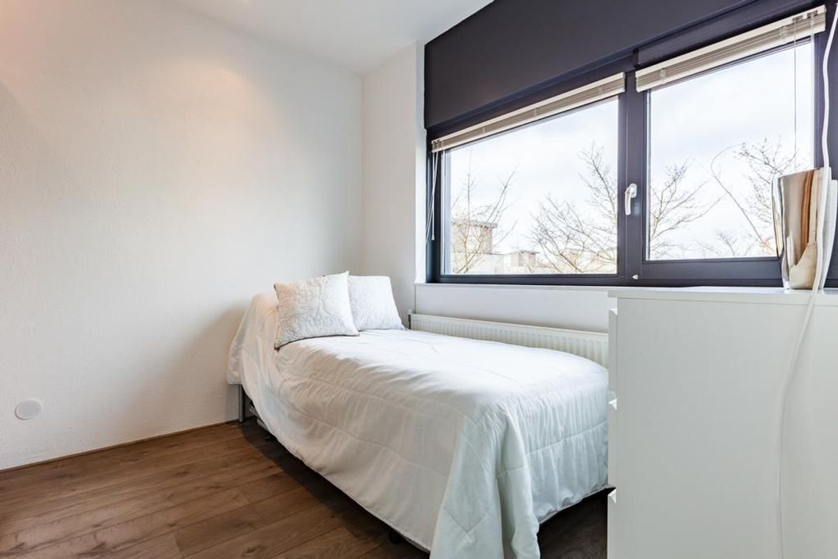 Johanna Naberstraat 18 Photo Blur 25