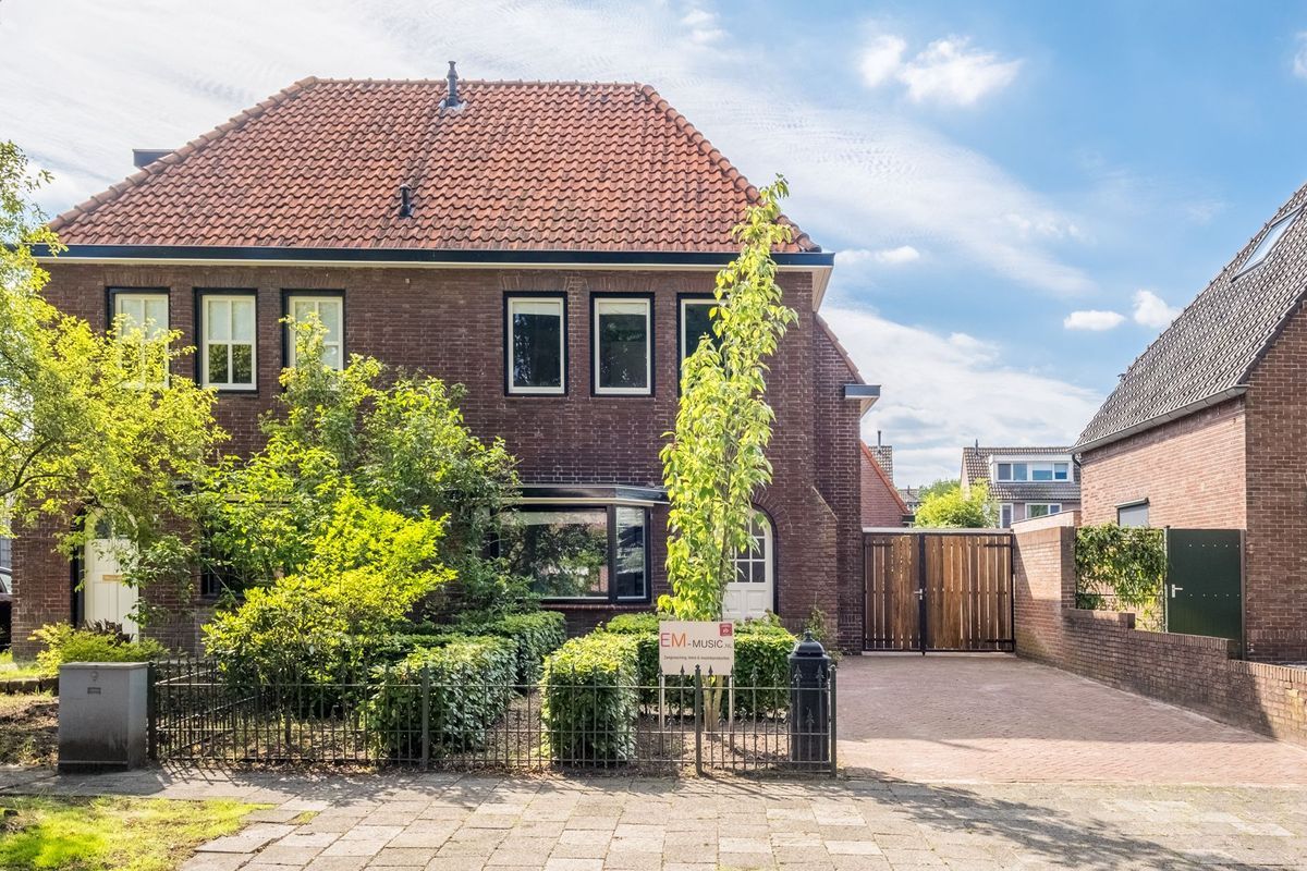 Bernhardstraat 11 Photo Blur 0