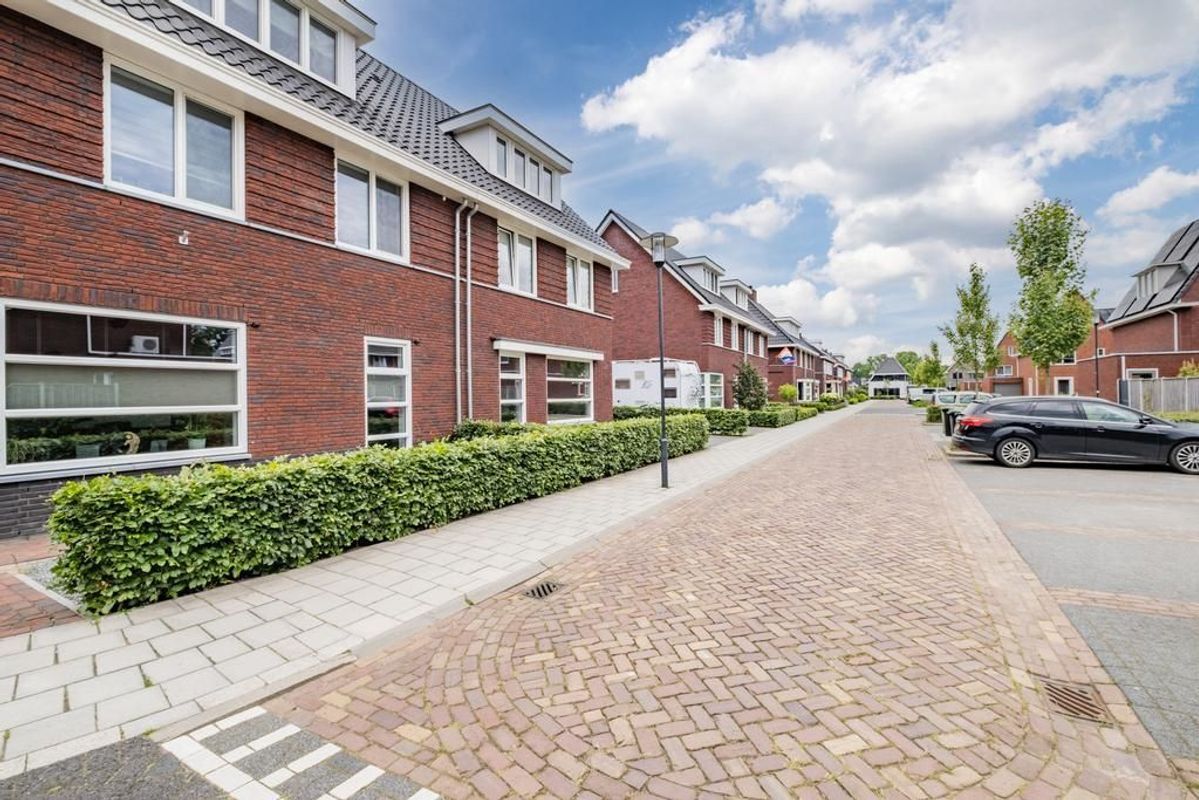 Belle van Zuylenstraat 11 Photo Blur 59