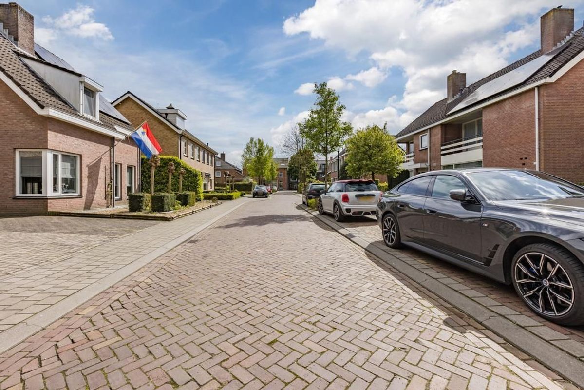 Burgemeester van Mierlostraat 21 Photo Blur 47
