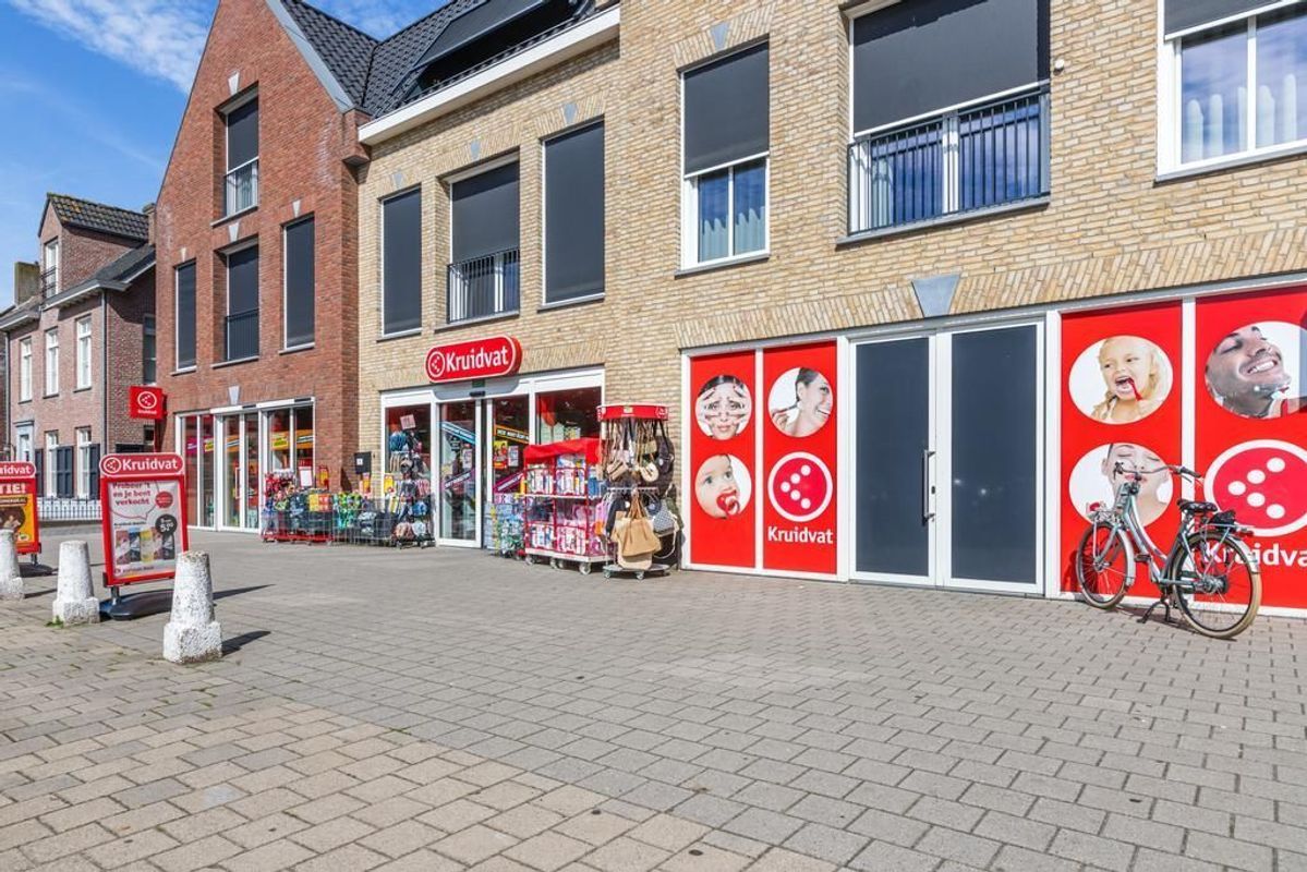 De La Sallestraat 1 - a Photo Blur 41