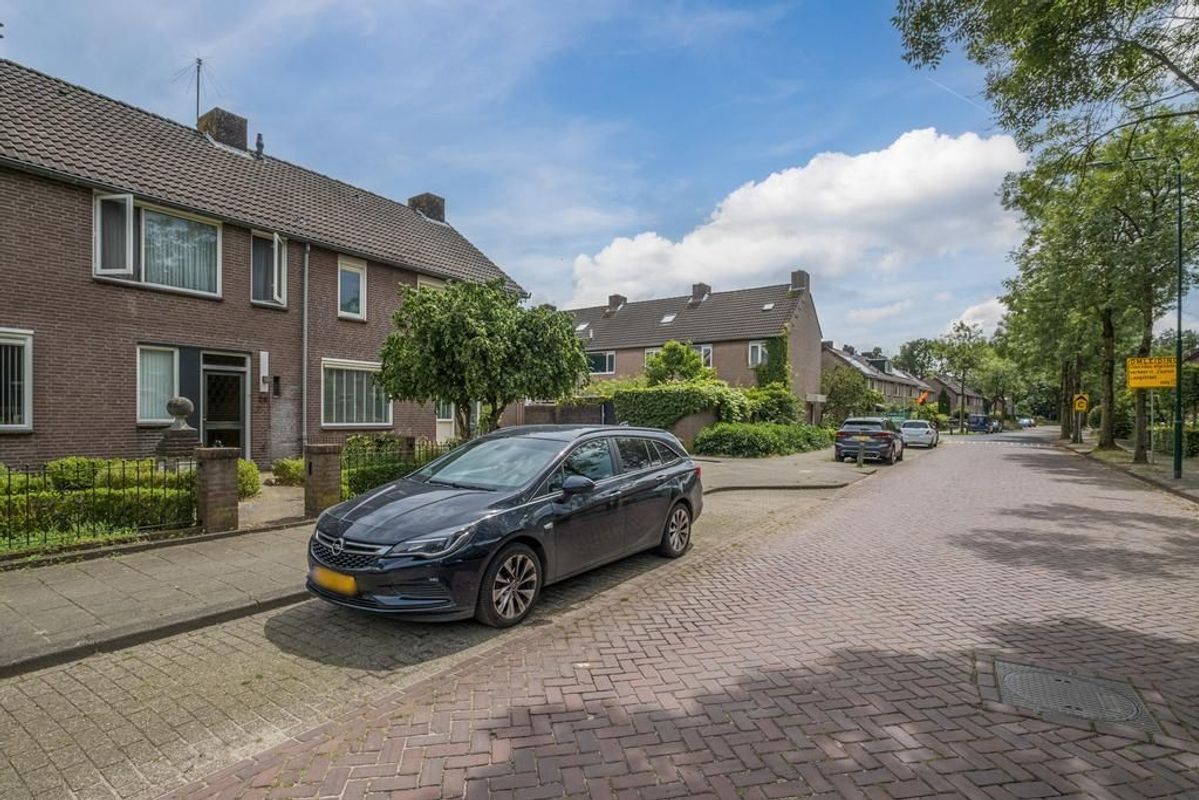 Hoeksestraat 27 Photo Blur 6