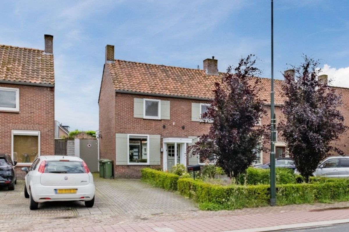 Hoogdijk 47 Photo Blur 1
