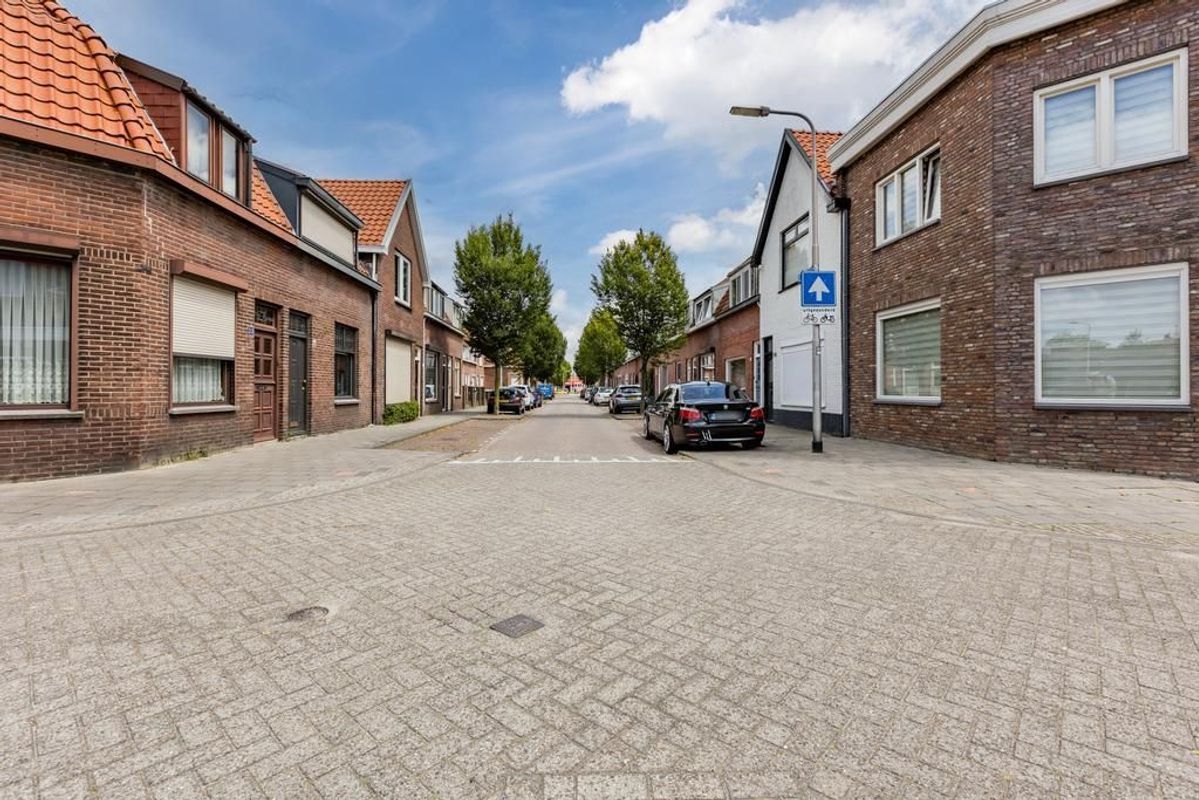 Borneostraat 32 Photo Blur 28