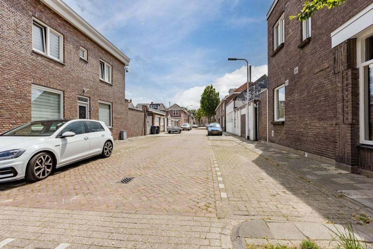 Borneostraat 32 Photo Blur 29