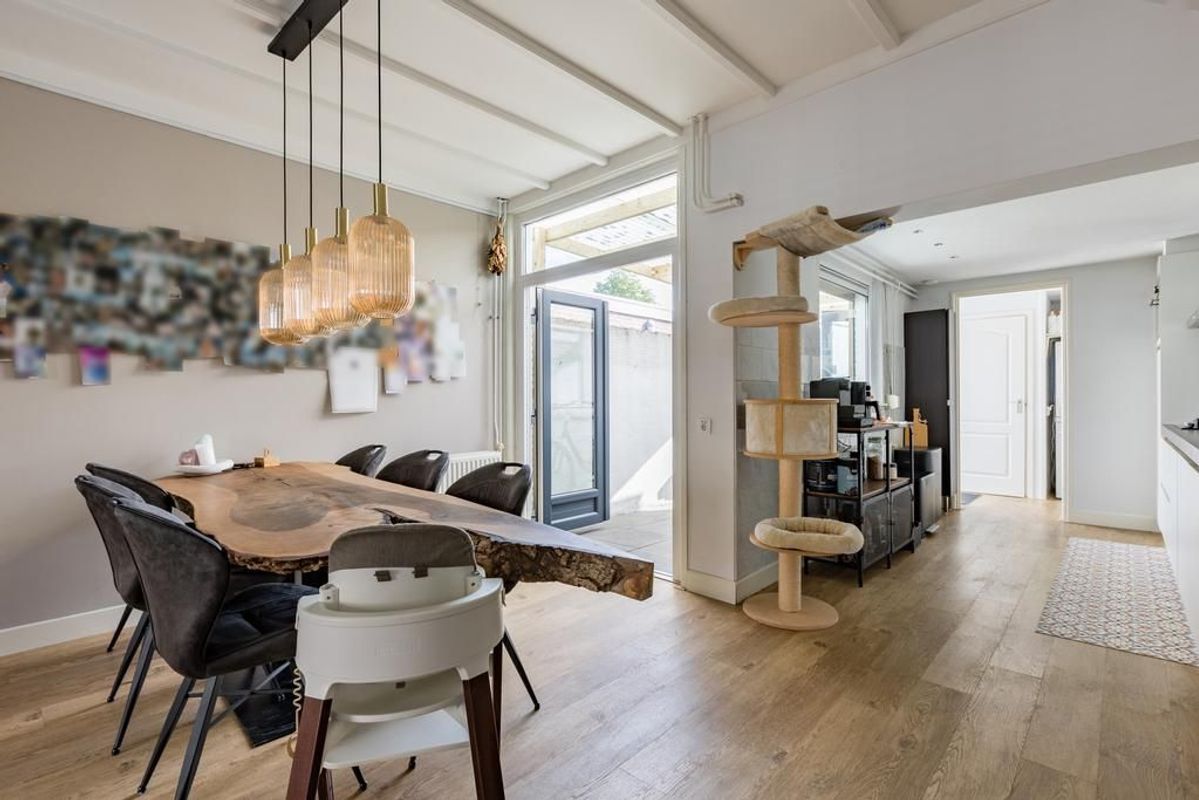 Gebroeders van Eijckstraat 10 Photo Blur 9