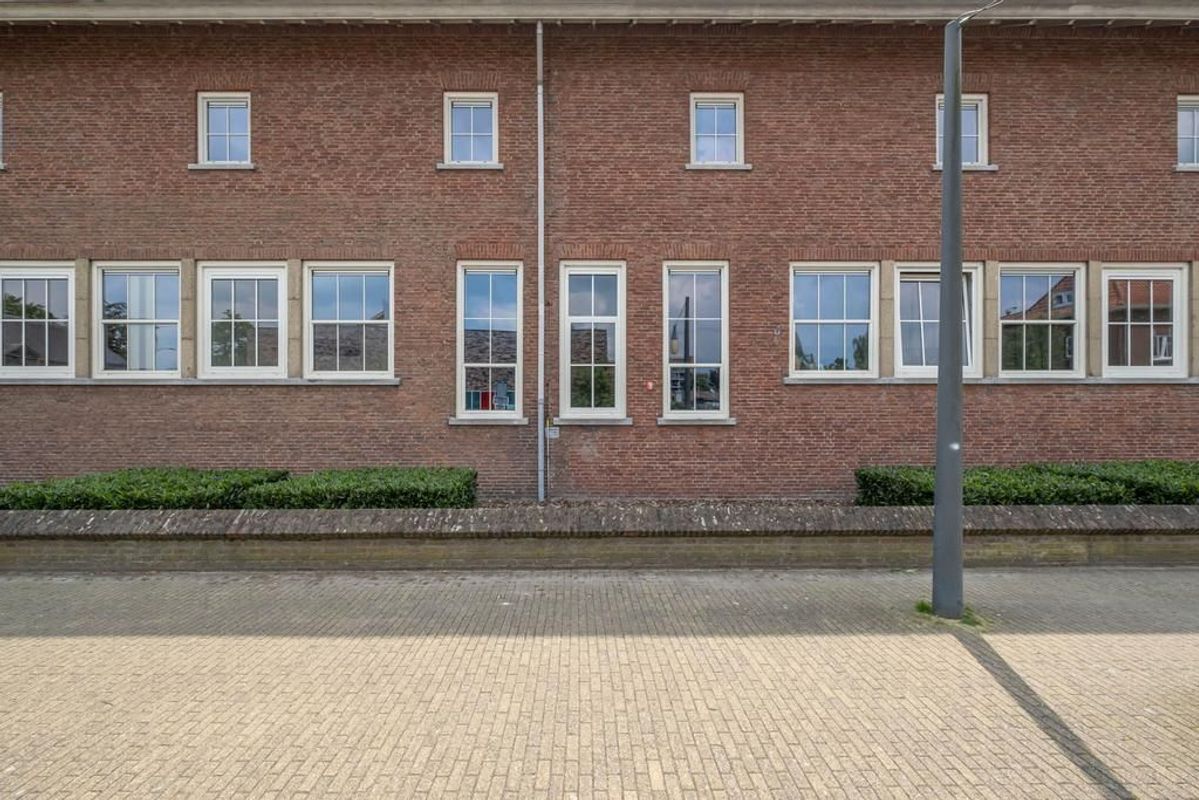 Wilhelminastraat 8 - e Photo Blur 1