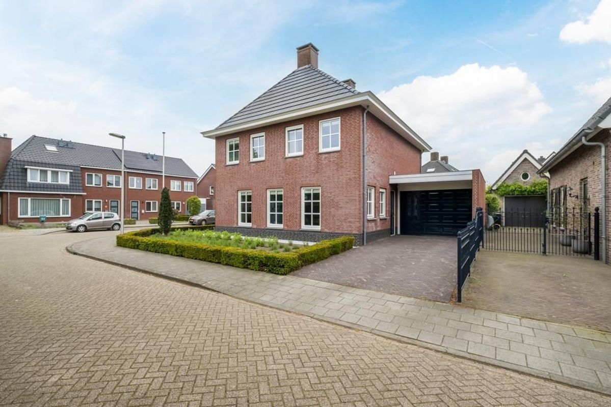 Graaf Albrechtstraat 19 Photo Blur 1
