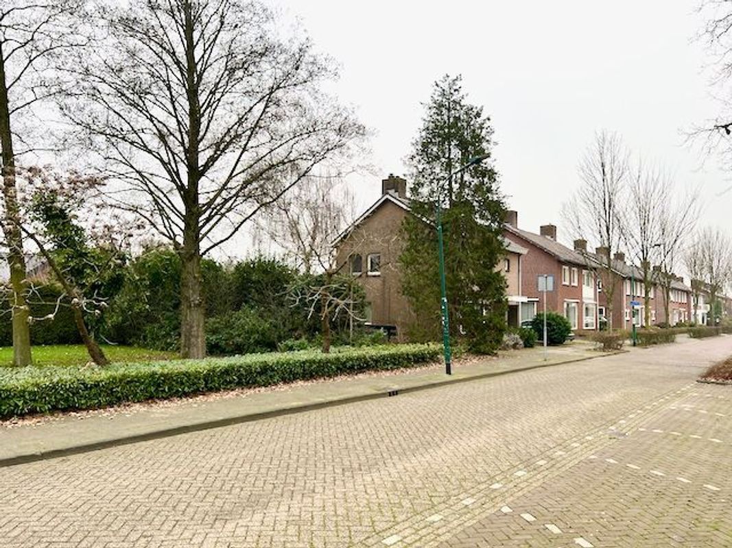 Min. Ruys de Beerenbrouckstraat 1 Photo Blur 29