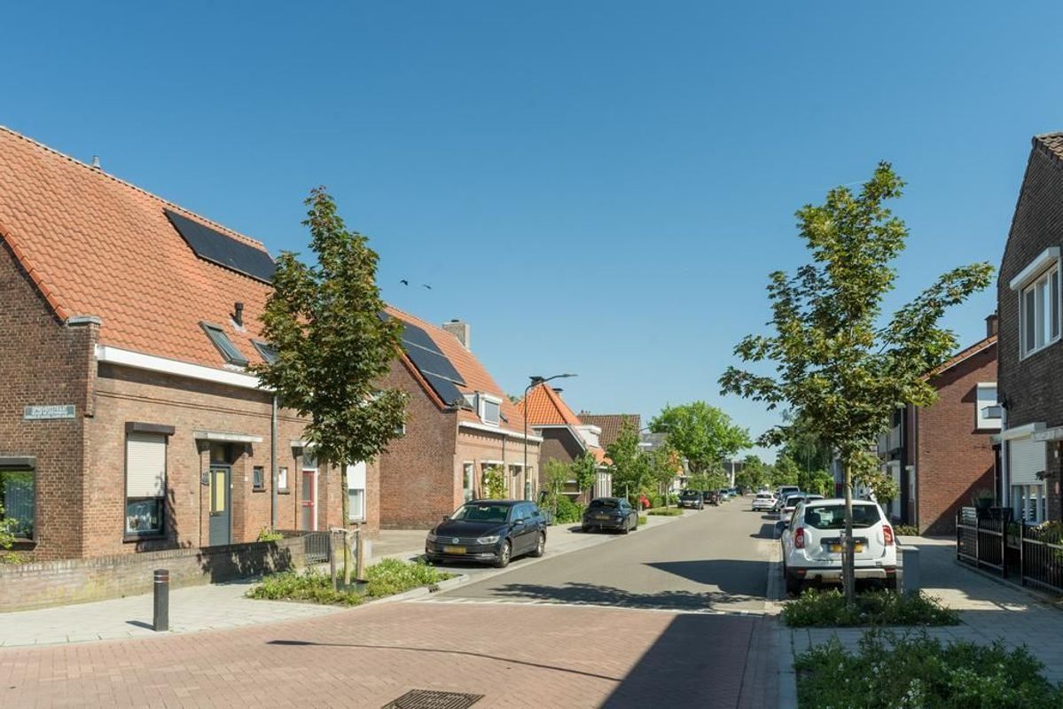 Dwarsstraat 18 Photo Blur 62