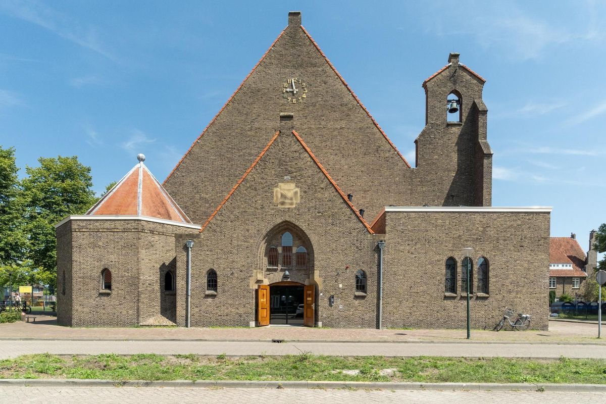 Sint Jozefplein 2 Photo Blur 75