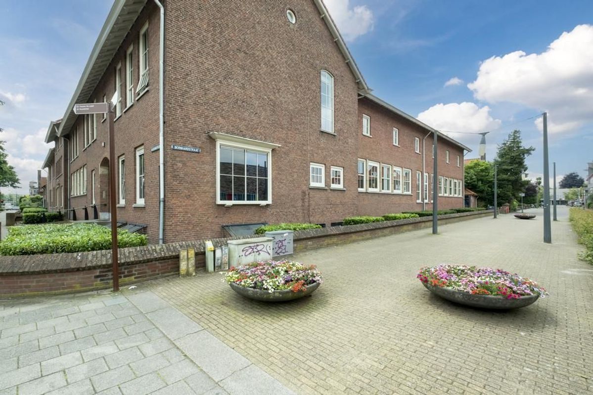 Wilhelminastraat 8 - y Photo Blur 18