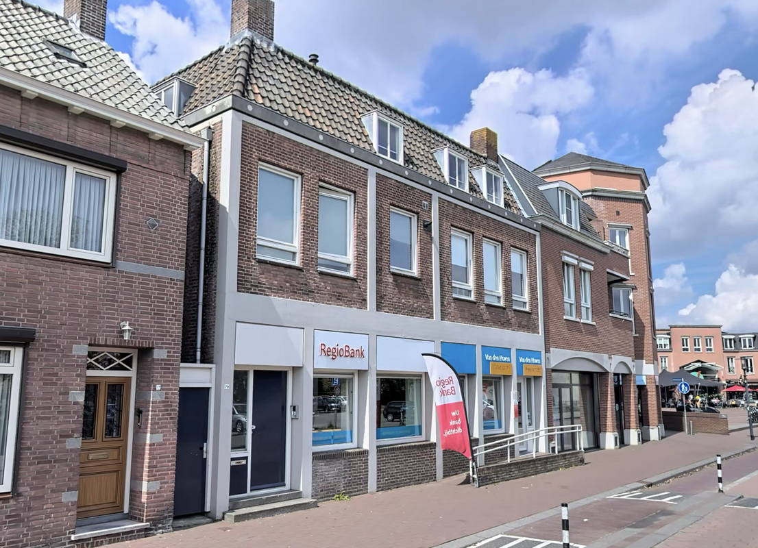 Stationsstraat 79 - A Photo Blur 0