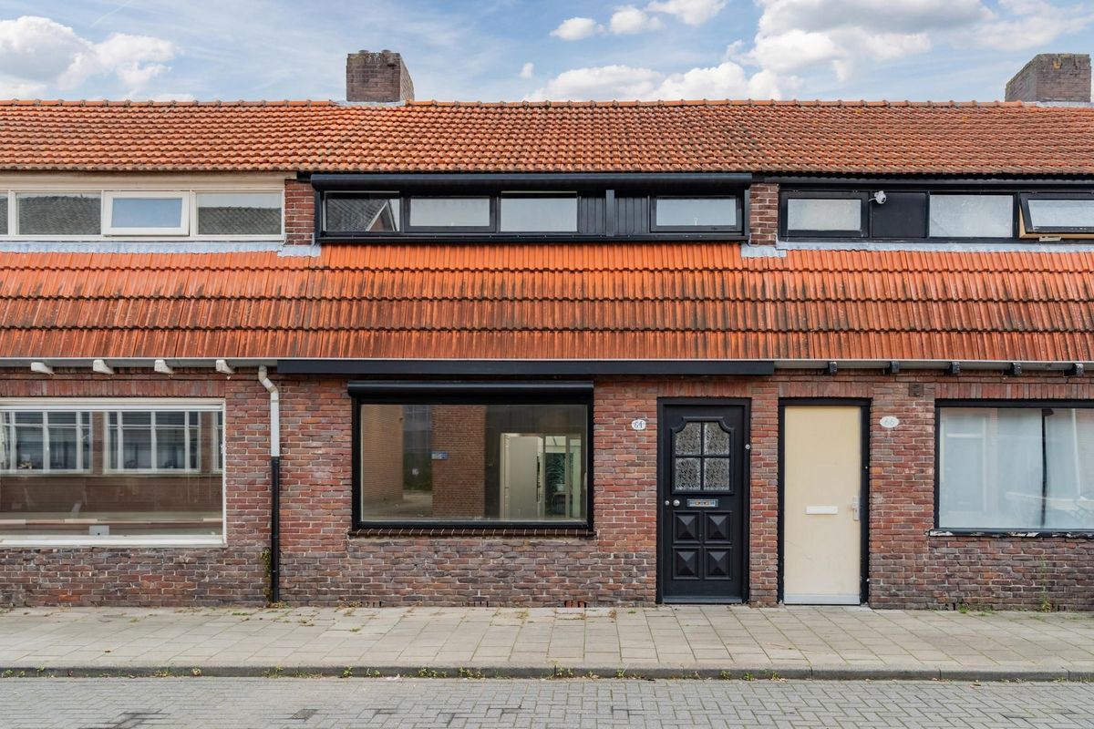 Pastoor Smitsstraat 64 Photo Blur 0