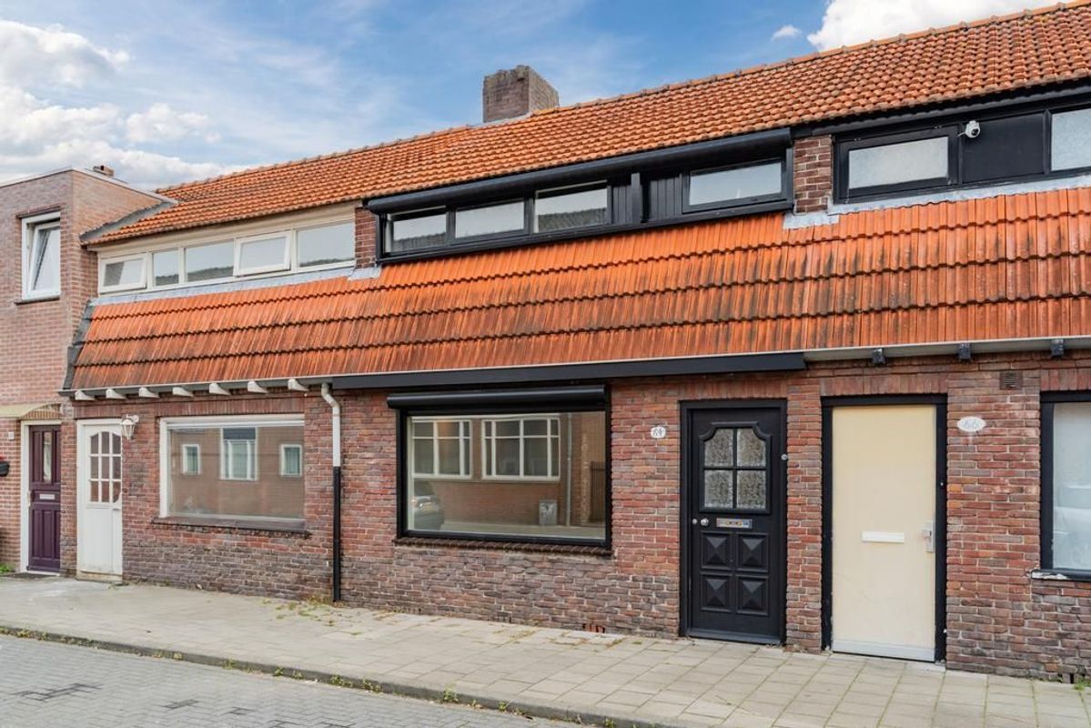 Pastoor Smitsstraat 64 Photo Blur 29