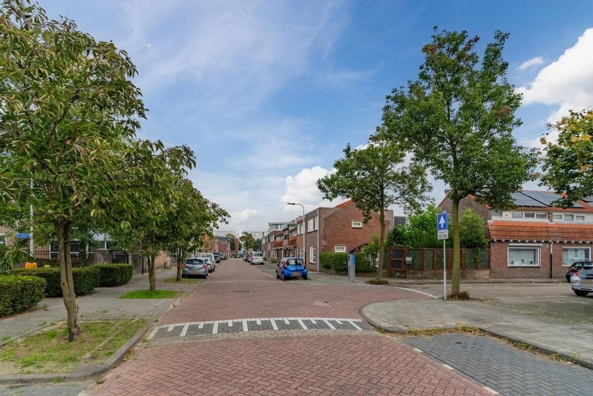Pastoor Smitsstraat 64 Photo Blur 27