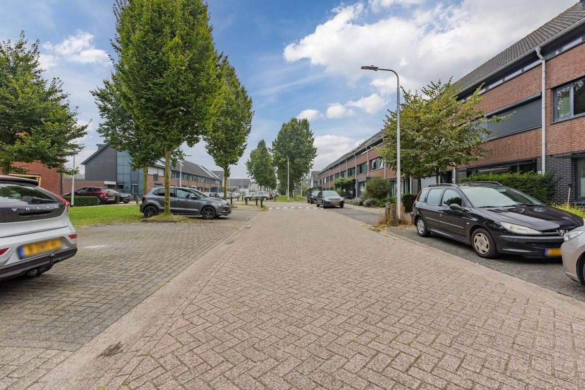 Manderveenstraat 63 Photo Blur 37