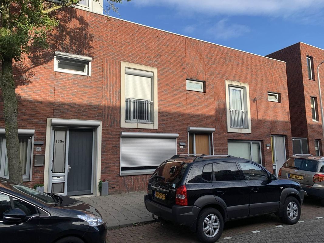 Veestraat 135 - b Photo Blur 0
