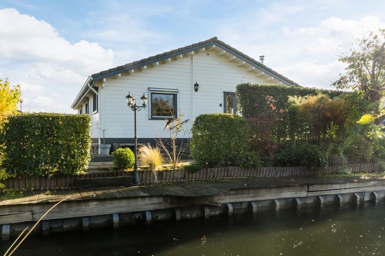 Vier Heultjes 208 Photo 1