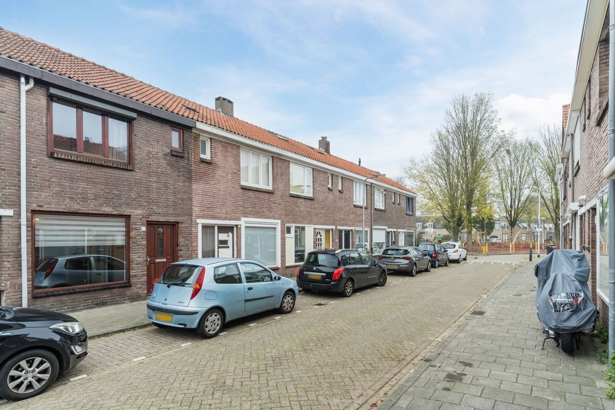 Nicolaas Beetsstraat 22 Photo Blur 25