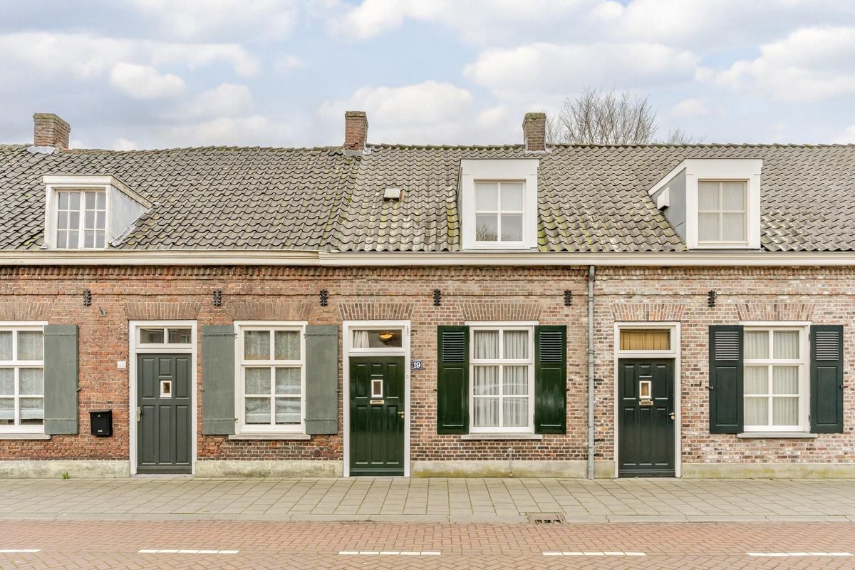 Emmerikstraat 19 Photo Blur 0